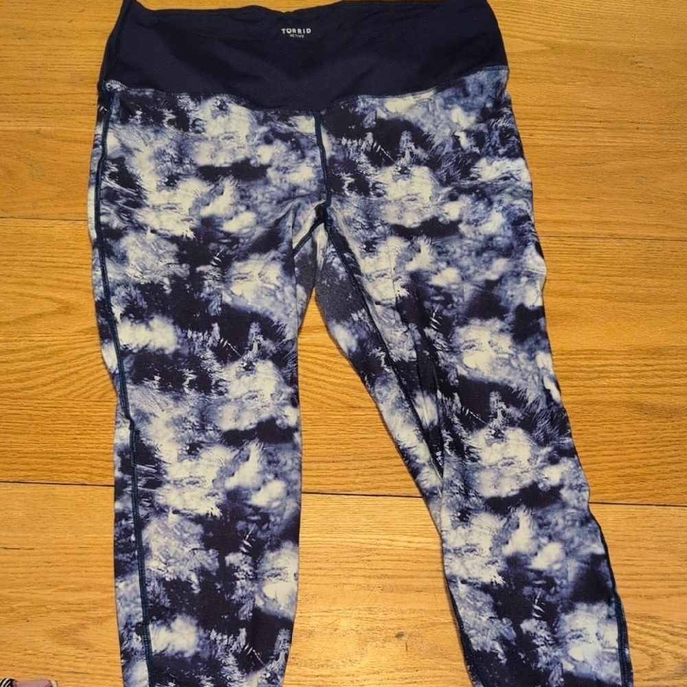 Torrid Blue and White Tie-Dye Leggings
